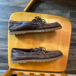 Sperry topsider boat shoes